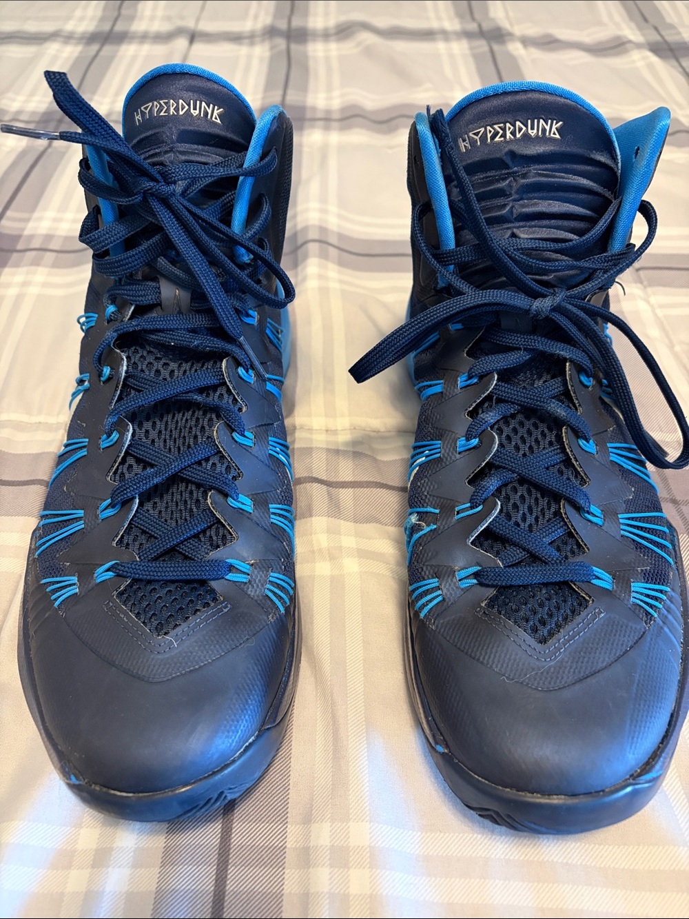 Nike Hyperdunk Men's High-Top Sneakers in Navy and Bright Blue